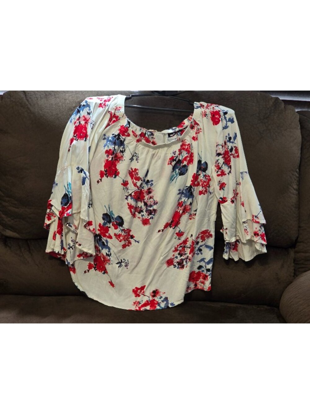 Solitaire Women's Floral Off Shoulder Bell Sleeve Blouse White Red Blue Size M
